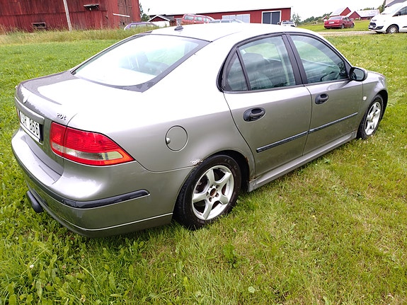 Saab 9-3 4 of 5