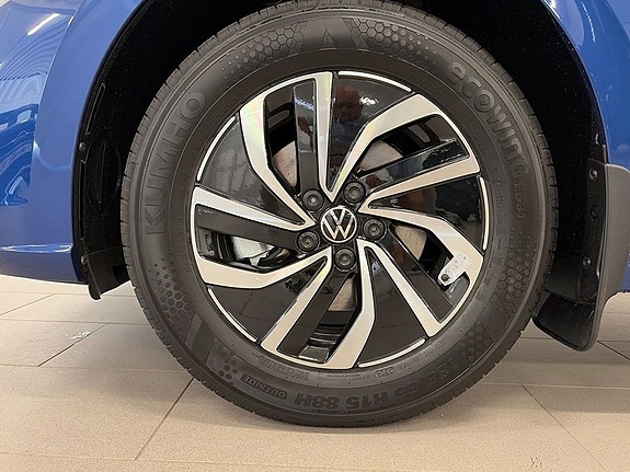 Volkswagen Polo 8 of 12