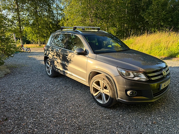 Volkswagen Tiguan 3 of 6