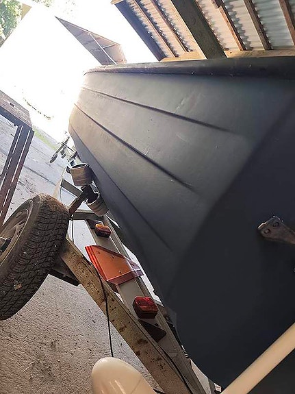 Crescent 434 fiskebåt 30 kärra 15hästars Evinrude ny watersnake elmotor. 7 of 9