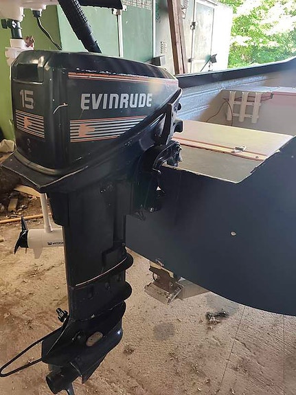 Crescent 434 fiskebåt 30 kärra 15hästars Evinrude ny watersnake elmotor. 8 of 9