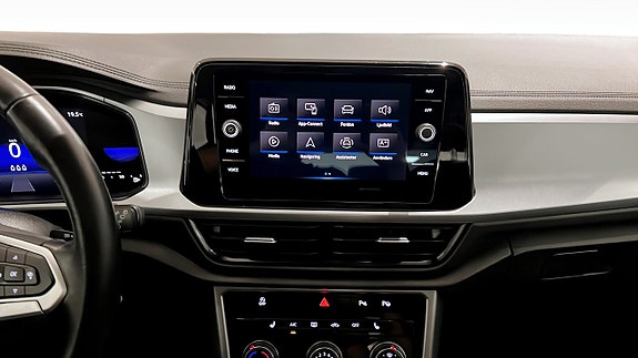 Volkswagen T-Roc 14 of 25