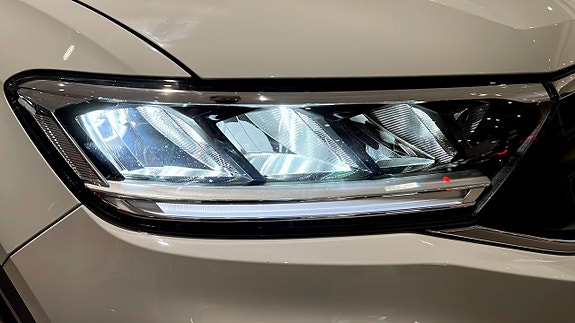 Volkswagen T-Roc 19 of 25