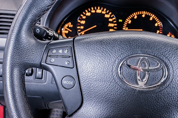 Toyota Avensis 18 of 24