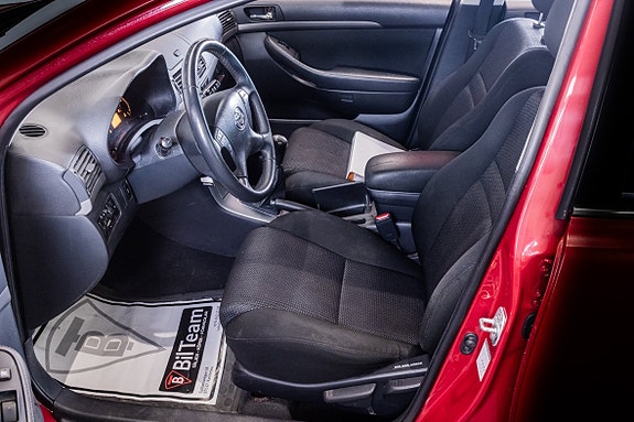 Toyota Avensis 13 of 24