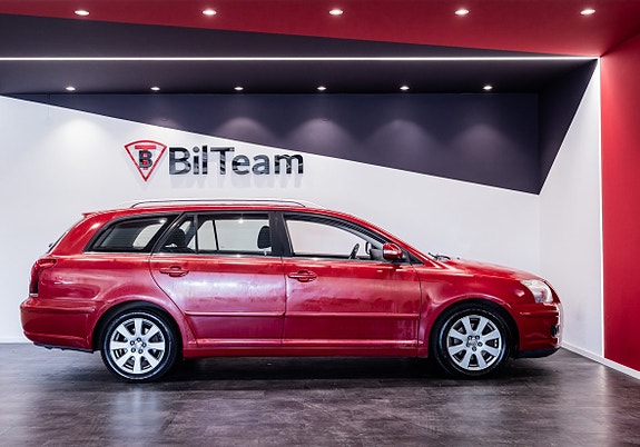 Toyota Avensis 11 of 24