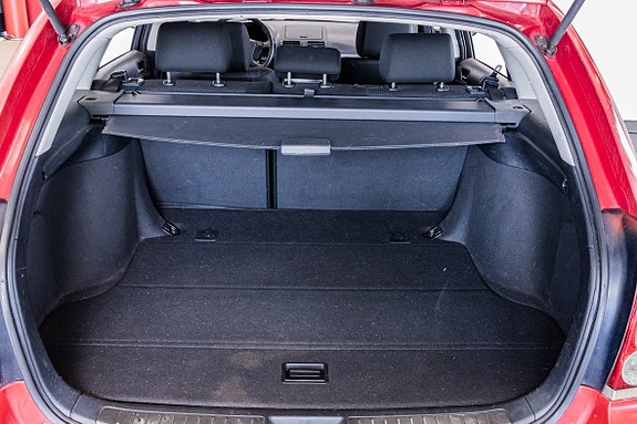 Toyota Avensis 24 of 24