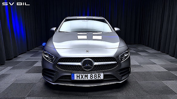 Mercedes-Benz A180 2 of 30