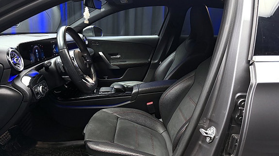 Mercedes-Benz A180 11 of 30