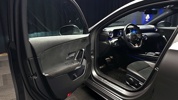 Mercedes-Benz A180 10 of 30