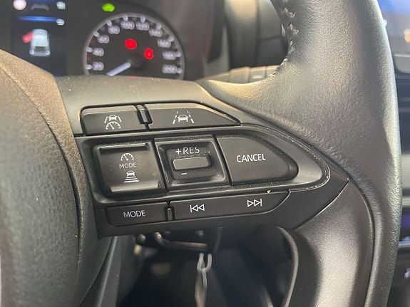 Toyota Yaris 14 of 17