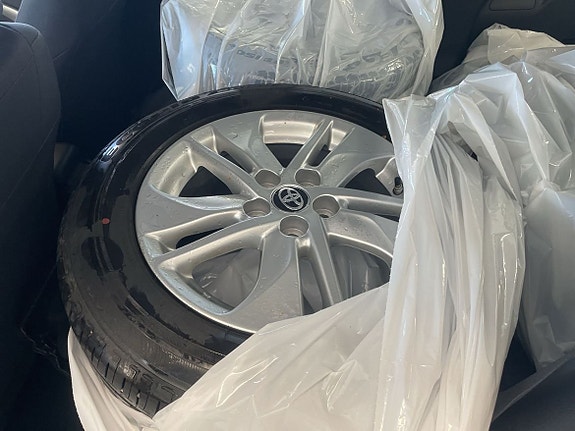 Toyota Yaris 11 of 17