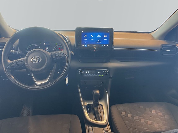 Toyota Yaris 8 of 17
