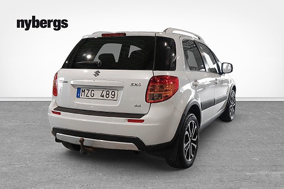 Suzuki SX4 8 of 11