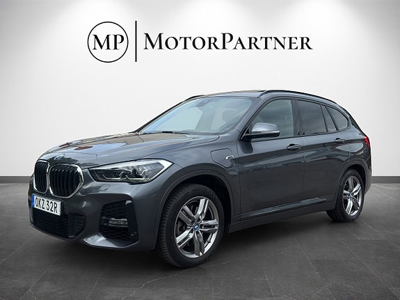 BMW X1 3 of 5