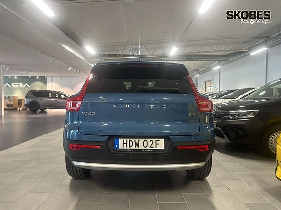 Volvo XC40 5 of 5
