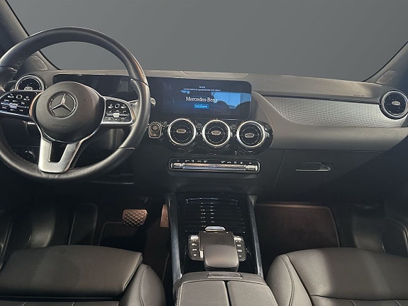 Mercedes-Benz GLA220 d 9 of 11