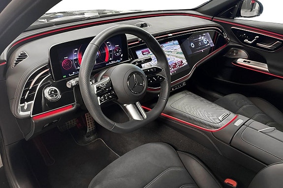 Mercedes-Benz E300 de 7 of 12
