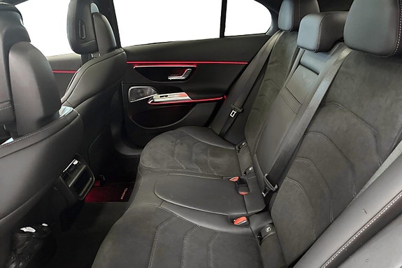 Mercedes-Benz E300 de 10 of 12