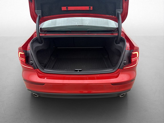 Volvo S60 26 of 30