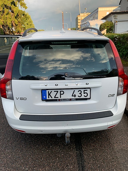 Volvo V50 4 of 5