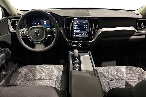 Volvo XC60 17 of 30