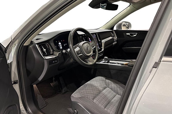 Volvo XC60 25 of 30
