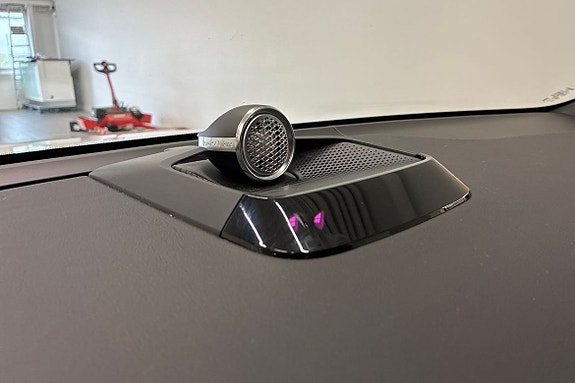 Volvo EX90 23 of 26