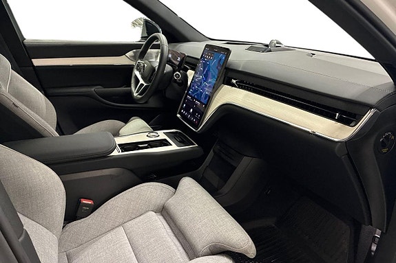 Volvo EX90 12 of 30