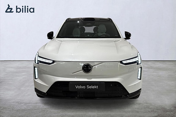 Volvo EX90 11 of 30
