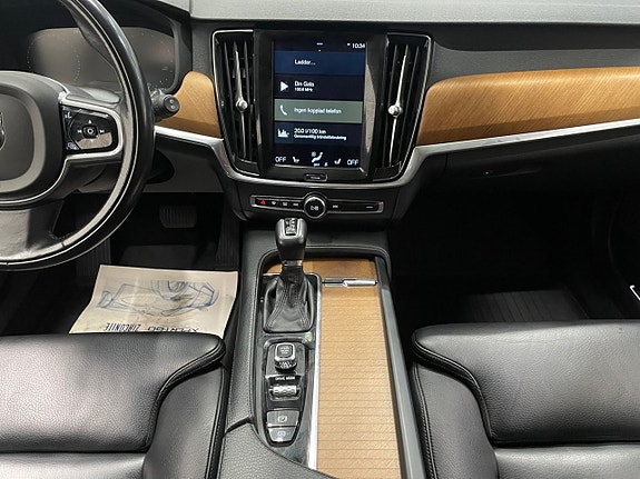 Volvo V90 11 of 23