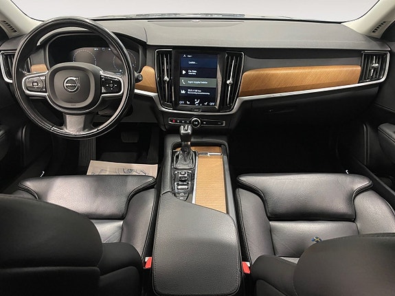 Volvo V90 10 of 23