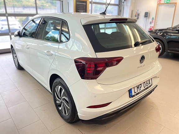 Volkswagen Polo 8 of 17