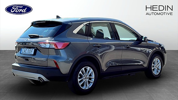 Ford Kuga 2 of 5