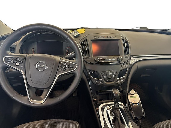 Opel Insignia 8 of 9