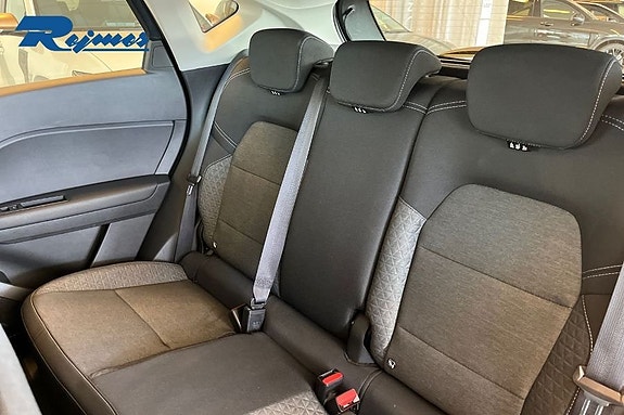 Renault Captur 13 of 14