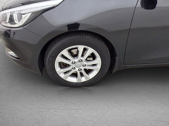 Kia Ceed 25 of 28