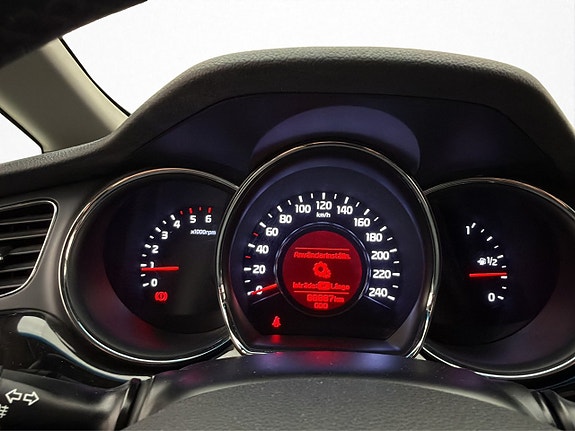 Kia Ceed 15 of 28