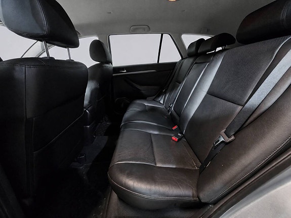 Toyota Avensis 27 of 28