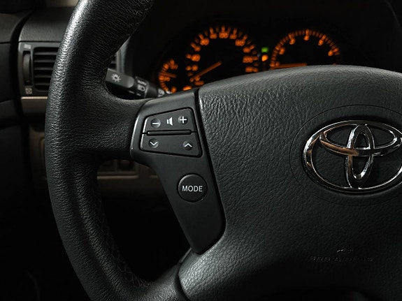 Toyota Avensis 19 of 28
