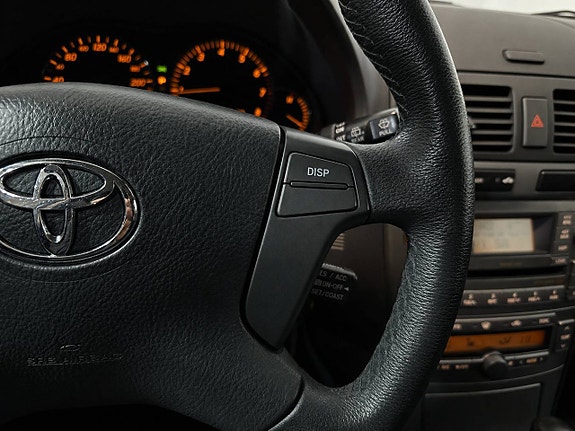 Toyota Avensis 20 of 28
