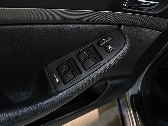 Toyota Avensis 16 of 28