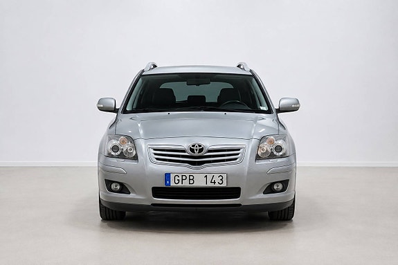 Toyota Avensis 4 of 28