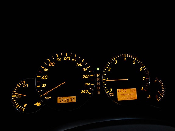 Toyota Avensis 18 of 28