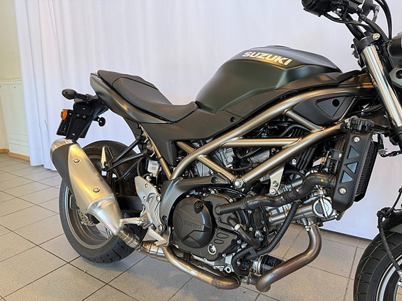 Suzuki SV650 3 of 9