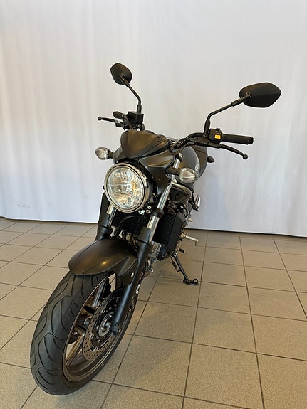 Suzuki SV650 7 of 9