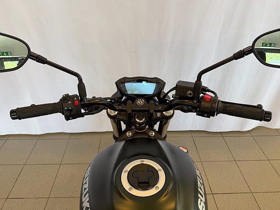 Suzuki SV650 8 of 9