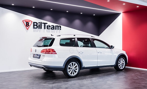Volkswagen Passat Alltrack 8 of 26