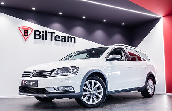 Volkswagen Passat Alltrack 3 of 5