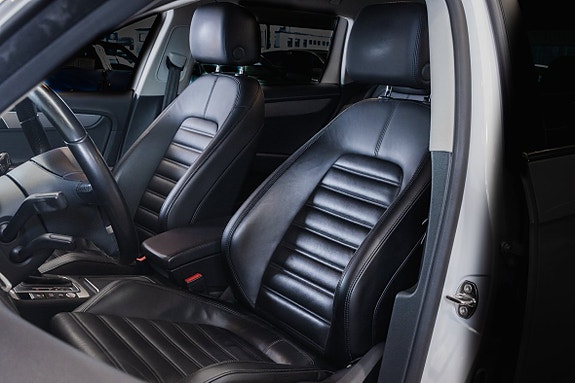 Volkswagen Passat Alltrack 15 of 26